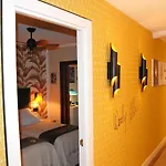 Boutique Caravan Cinema Pensjonat