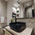 Boutique Caravan Cinema Pensjonat Bilbao