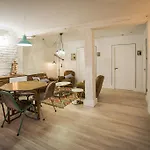 Boutique Caravan Cinema Bilbao