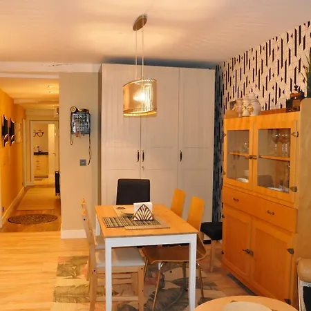 Boutique Caravan Cinema Pensión 4*