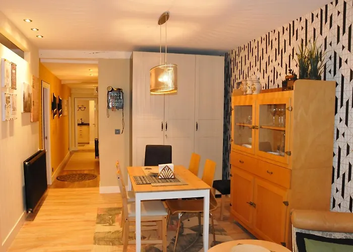 Boutique Caravan Cinema Pensión 4*