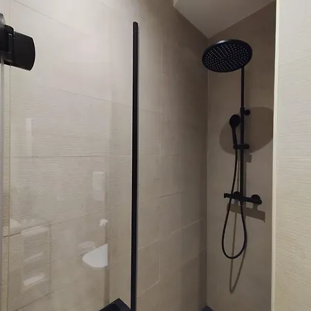 Boutique Caravan Cinema Guest house 2*