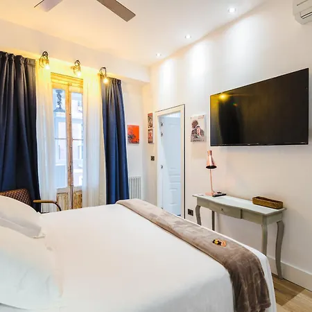 Maison d'hôtes Boutique Caravan Cinema 4*