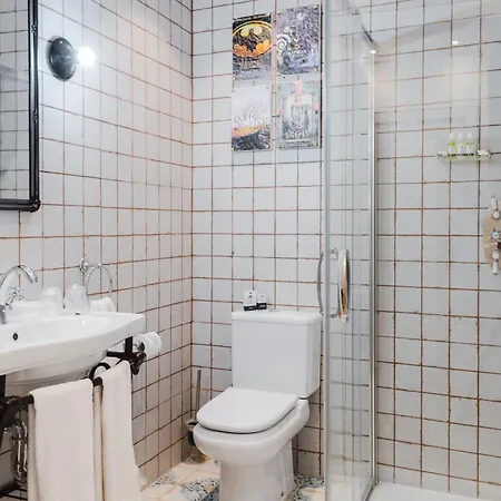 Boutique Caravan Cinema בילבאו