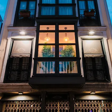 Guest house Boutique Caravan Cinema 4*