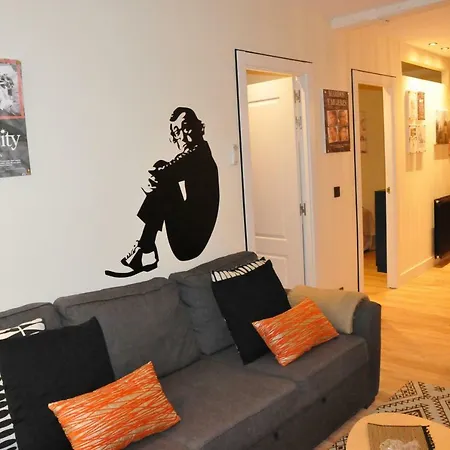 Boutique Caravan Cinema Bilbao