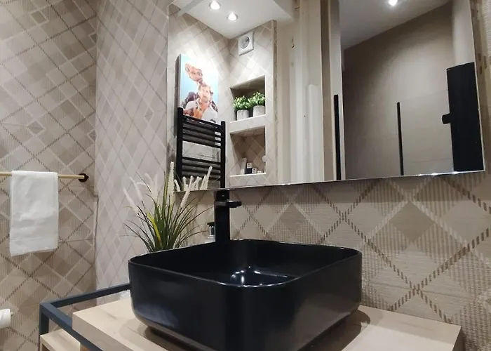 Boutique Caravan Cinema Pensjonat Bilbao