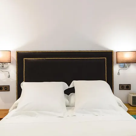 Boutique Caravan Cinema Pensjonat Bilbao